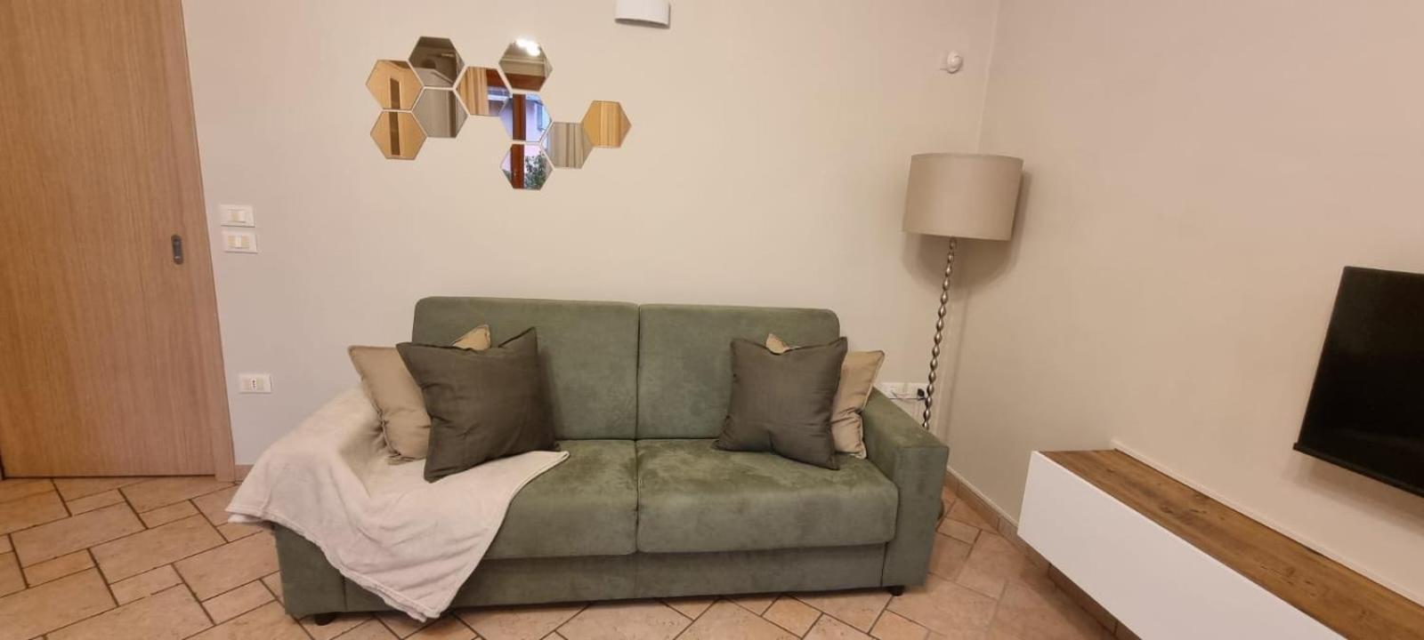 Hoya Apartment Sirmione Bagian luar foto