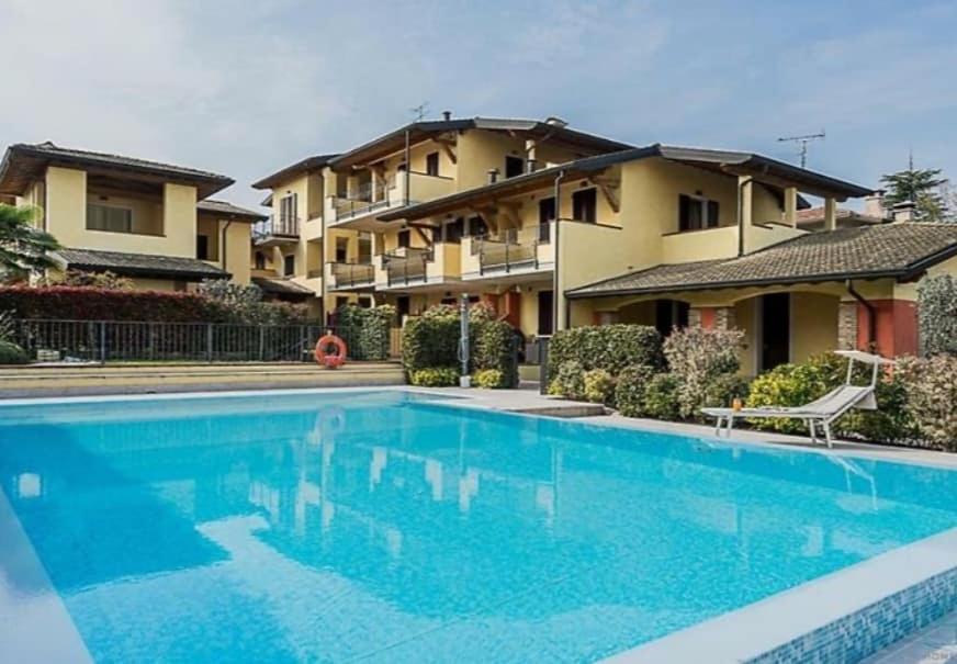 Hoya Apartment Sirmione Bagian luar foto