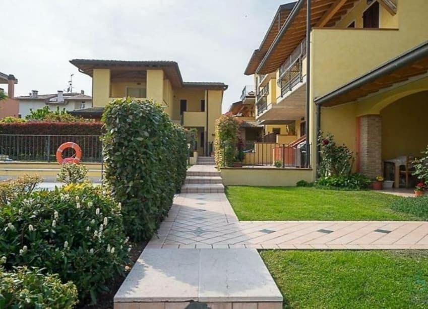 Hoya Apartment Sirmione Bagian luar foto