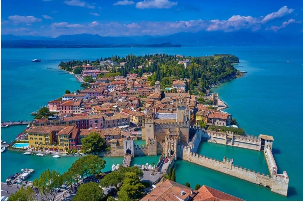 Hoya Apartment Sirmione Bagian luar foto