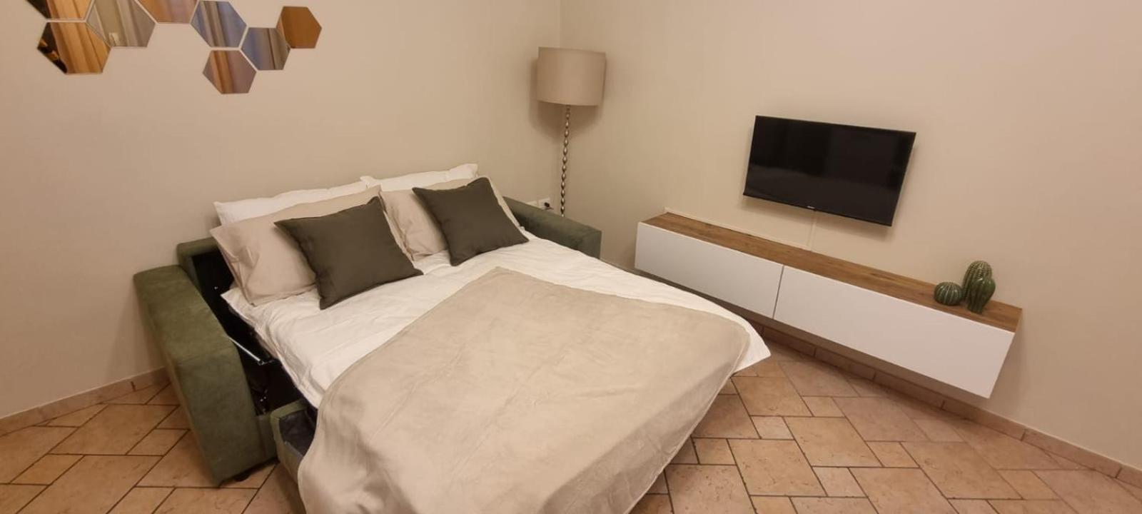 Hoya Apartment Sirmione Bagian luar foto