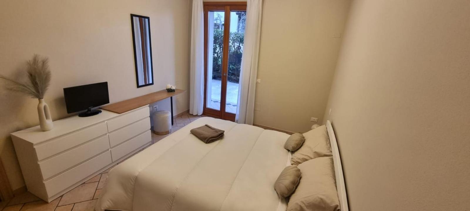 Hoya Apartment Sirmione Bagian luar foto