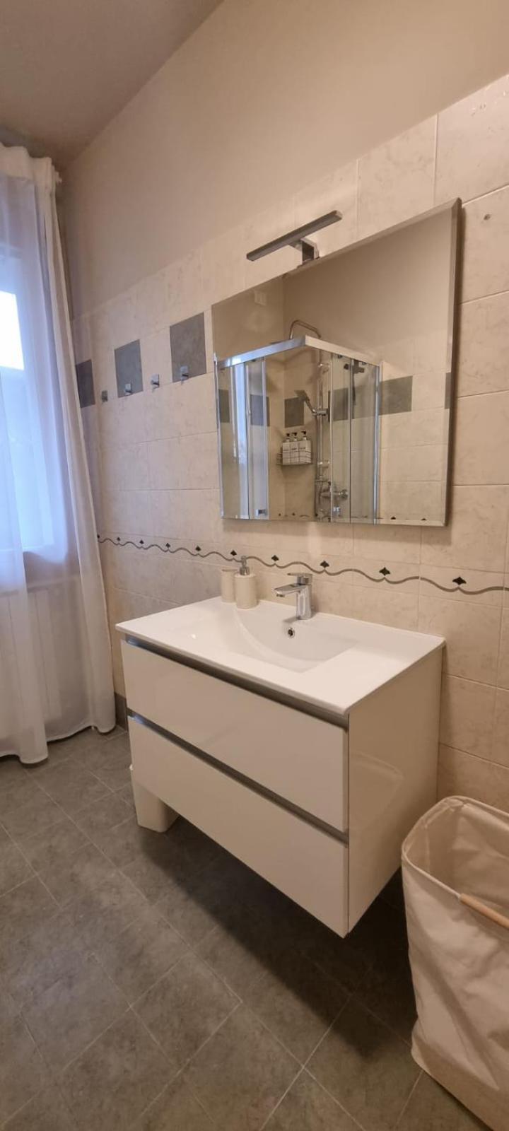 Hoya Apartment Sirmione Bagian luar foto